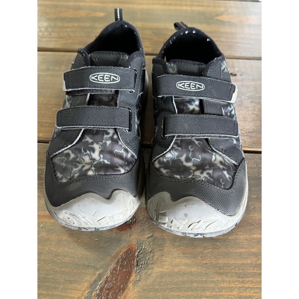 KEEN Big Kids Speed Hound Black Gray Camo Print Outdoor Hiking Shoes Size 7